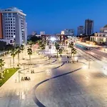 Sea View Apartment/beach/city Center/wifi * دراس