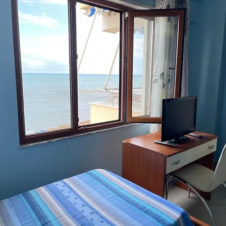 Sea View Apartment/beach/city Center/wifi *
