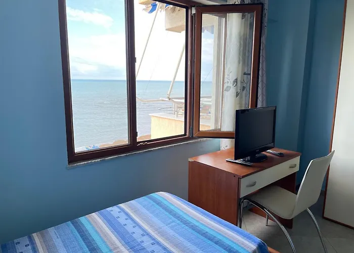 Sea View Apartment/beach/city Center/wifi *